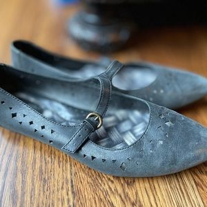 Born ballet flat size 6.5